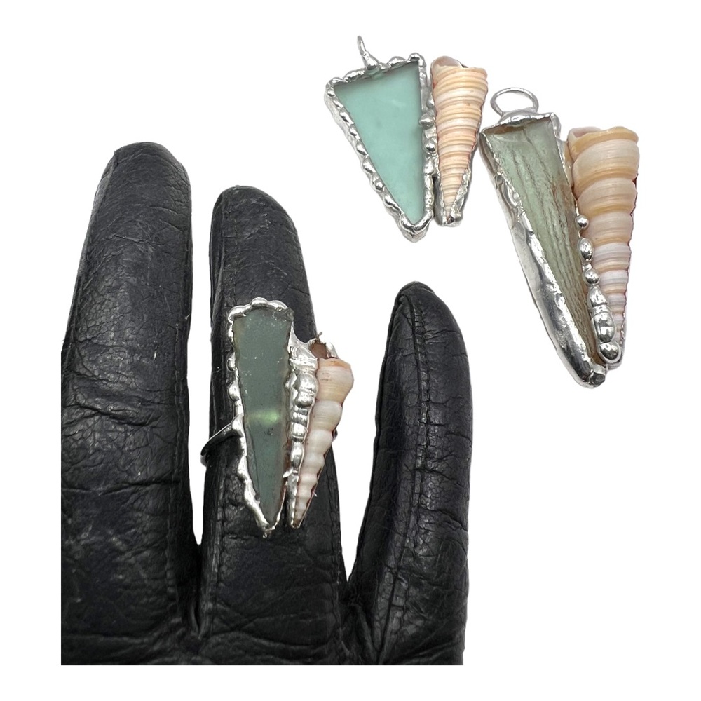 Green Sea Glass & Conch Pendant W/ Freshwater Pearls Encased Silver-Blend Frame - Picture 8 of 16
